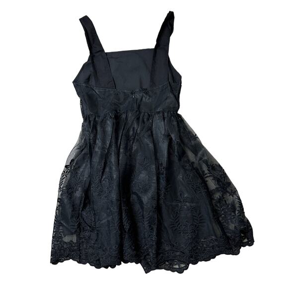 Sans Souci Black Crochet Detail Skater Dress NWT Medium - Picture 5 of 6